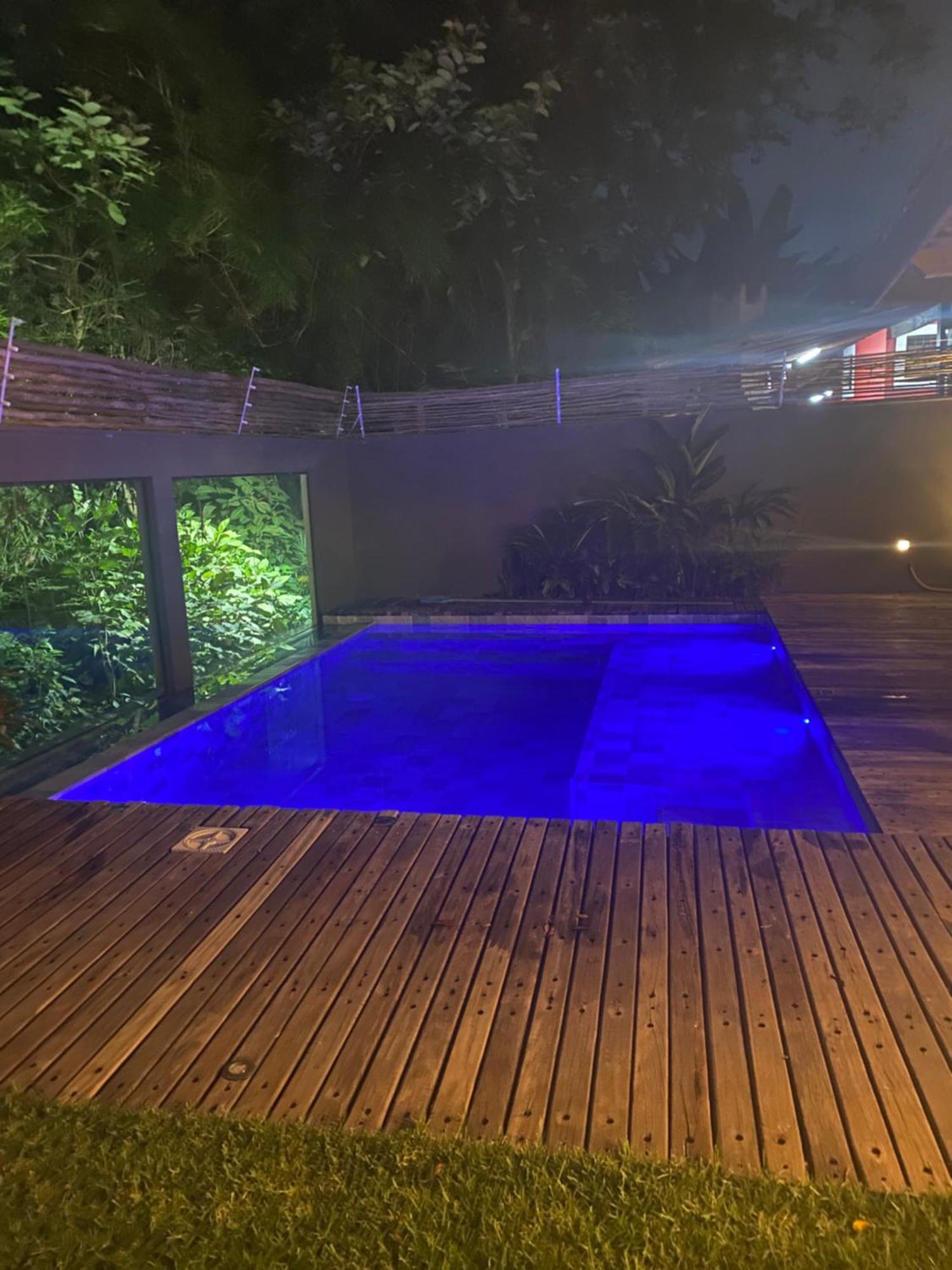 Casa Terrea Com Acessibilidade Em Juquehy Com Piscina Climatizada E Hidromassagem * Juquei